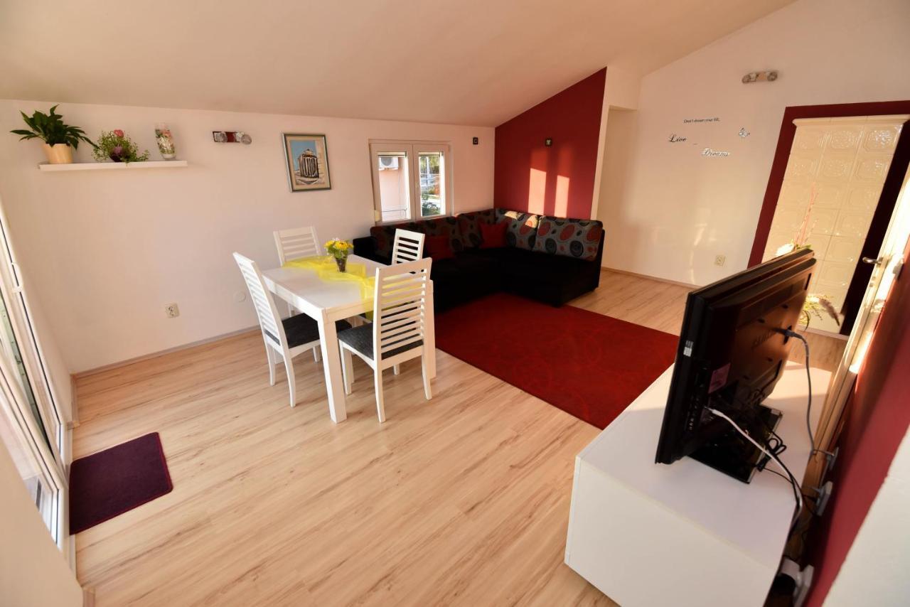 Bonaca Appartement Rtina Buitenkant foto